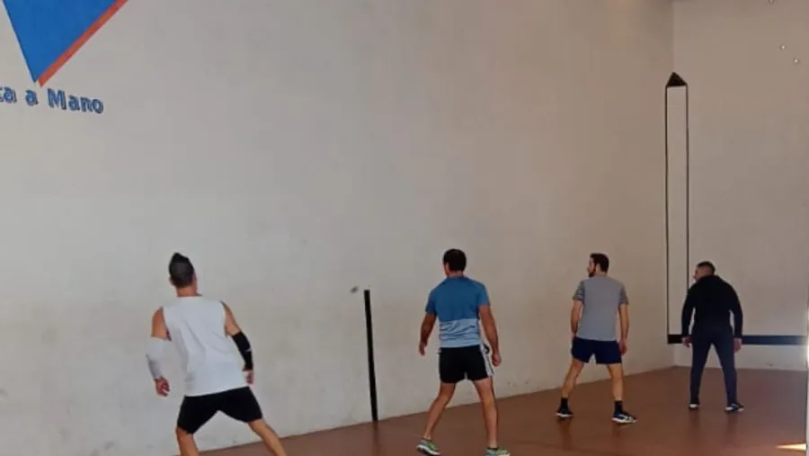 Pelota Mano