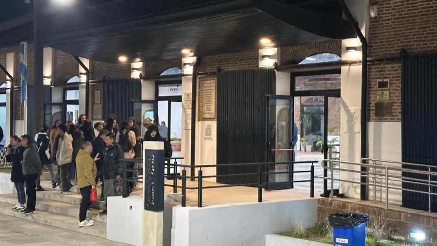 Centro Cultural Juan L. Ortíz