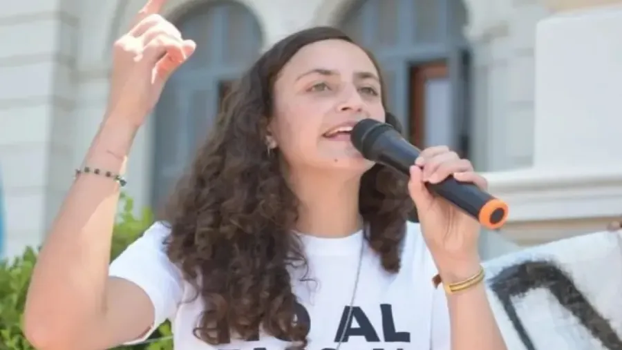 Burgos: "Frigerio ha copiado la tenacidad de Milei para meterse con los trabajadores"