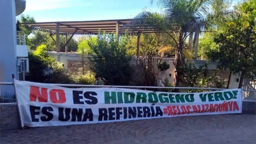 Organizaciones ambientales y el Municipio de Colón se oponen a la localización de HIF Global frente a sus costas ribereñas y reclaman relocalización a las autoridades uruguayas.