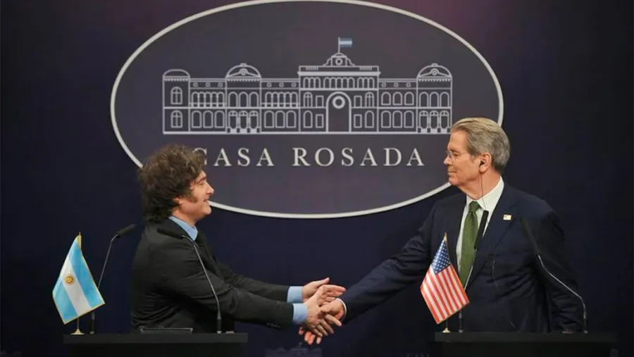 Javier Milei y Scott Bessent.