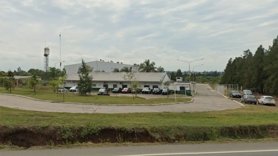 El centro de logística de la Serenísima que funcionaba en Paraná desde hacía 16 años cerró en marzo pasado. Fue un anuncio que nadie escuchó.