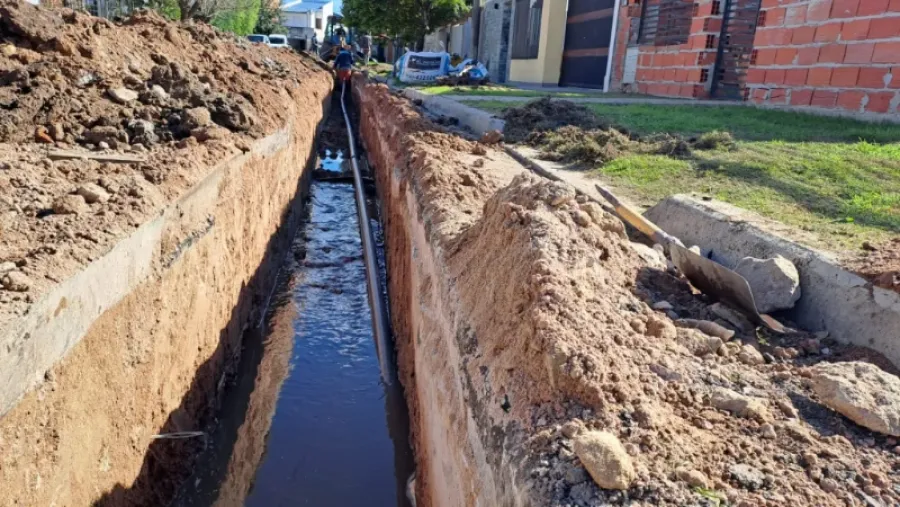 obra red de agua Paraná