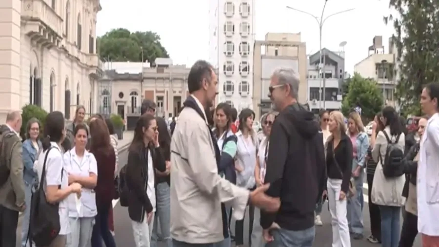 protesta médicos Casa de Gobierno dic2025