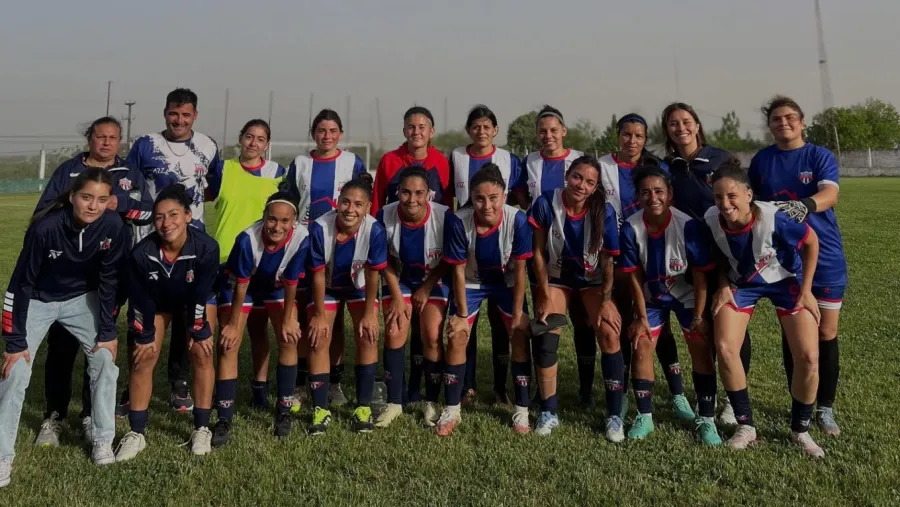 Plantel de fútbol femenino - San Benito.