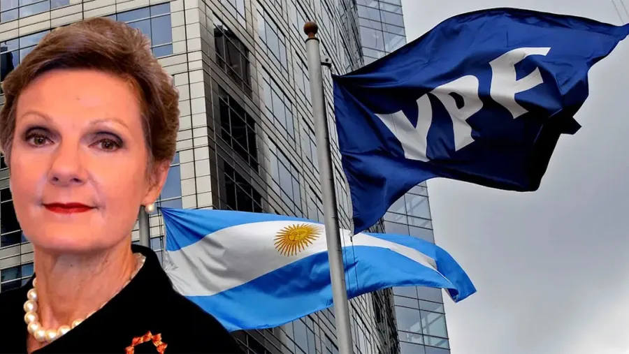 La jueza Loretta Preska, del segundo distrito de Nueva York, ordenó a la República Argentina transferir el 51% de las acciones de YPF como compensación a los beneficiarios del juicio por la expropiación que impulsan los llamados Fondos Buitres.