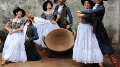 Compañía Folclórica 