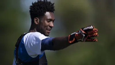 Vélez trabajó en aspectos tácticos con la mira puesta en Patronato