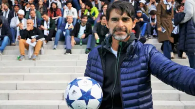 Fútbol: el paranaense Roberto Ayala dio una charla para las chicas del seleccionado sub 17