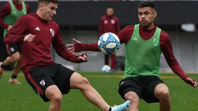 Con trabajos livianos para sus titulares, River volvió a moverse a la espera de Patronato