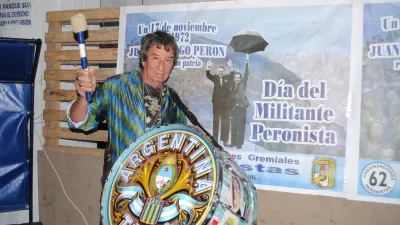 Murió “Tula”, el hombre del bombo que se convirtió en el hincha más famoso de la selección