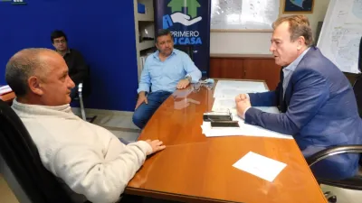 Trabajan en nuevas viviendas para docentes con fondos provinciales