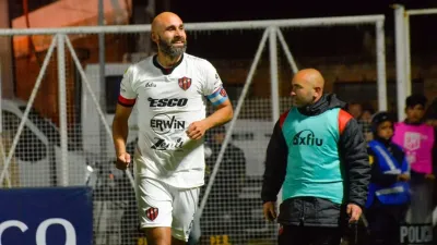 “Este grupo merece salvarse del descenso”, expresó Carlos Quintana