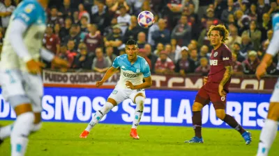 Fútbol: Racing derrotó a Lanús y desplazó a Boca de la cima de la Liga Profesional