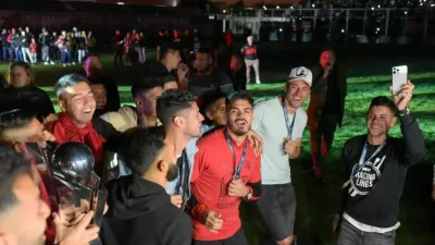 En el Grella y al calor de sus hinchas, Patronato festejó su histórica consagración