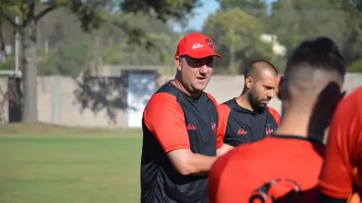 Otta fue presentado en Patronato: “Lo más importante de todo es volver a Primera División”