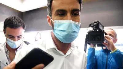 “Diego está sedado y da una buena respuesta neurológica”, indicó Luque