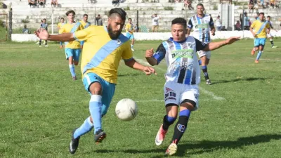 Peñarol le sacó dos goles de ventaja a Don Bosco y el sábado definirán la semifinal