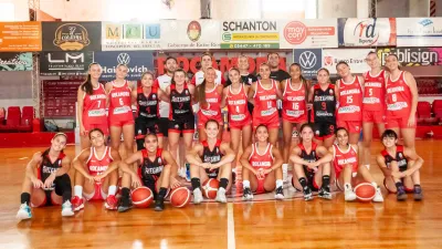 Las juveniles de Rocamora y Ameghino jugaron un amistoso antes del partido de las mayores