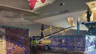 Sputnik V: llegaron 500 litros del principio activo para producir dosis del componente dos