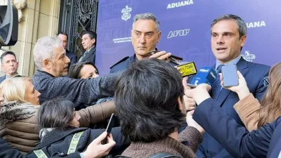 Guillermo Michel, director general de Aduana, informó el lunes sobre la denuncia y los allanamientos.