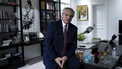 Alberto Fernández: “Lo que uno descubre cuando sale de la Argentina y habla con líderes de otras latitudes es que en todos lados se vive más o menos lo mismo”.