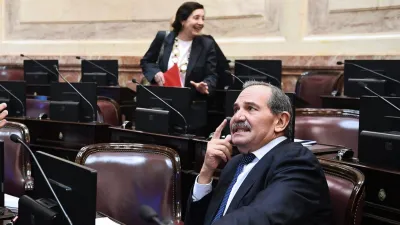 El Senado prorrogó la licencia de Alperovich por otros 90 días