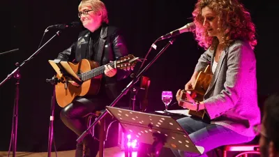 Teresa Parodi y Ana Prada 