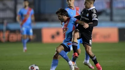 El empate no le alcanzó a Arsenal y se despidió de la Copa Sudamericana