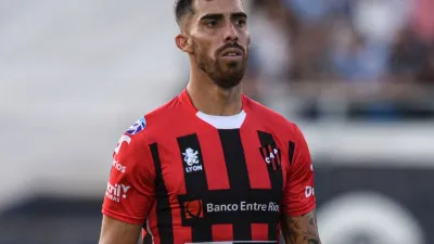 Gabriel Ávalos y otros 16 futbolistas podrán regresar a Paraguay