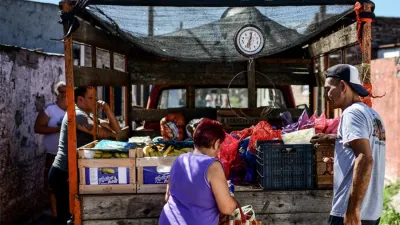 El último paquete que puso a disposición el Poder Ejecutivo orilló los $500.000 millones, entre fondos para pagar salarios, pagos extra de Asignación Universal por Hijo, becas Progresar, Potenciar Trabajo y Tarjeta Alimentar, entre otros.