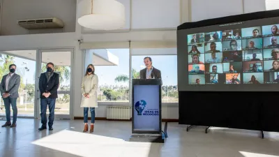 Bahl presentó el Concurso de Ideas de Negocios