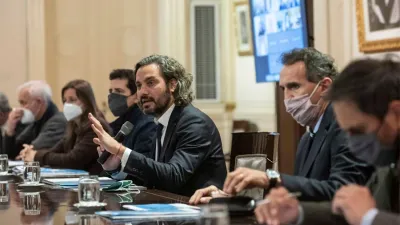 El Jefe de Gabinete de Ministros de la Nación, Santiago Cafiero, encabezó ayer una nueva reunión del Comité de crisis permanente por la bajante histórica del río Paraná.