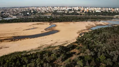 Imagen de archivo de la histórica bajante del río Paraná. Una imagen que no se puede minimizar ni olvidar.