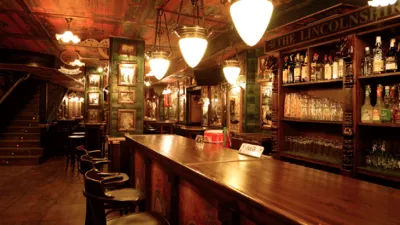 Bares y restaurantes.