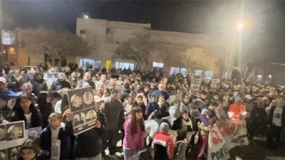 La comunidad de Basavilbaso peregrina por Justicia por la muerte trágica de cuatro personas en el siniestro vial que protagonizó Juan Ruiz Orrico, ahora ex presidente del Instituto Portuario provincial.