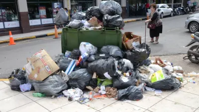 La basura sigue acumulándose en Paraná