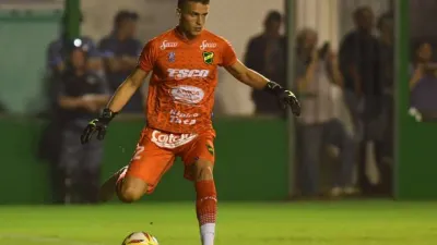 “Tenemos con qué competirle a River y a cualquier rival”, advirtió el entrerriano Unsain