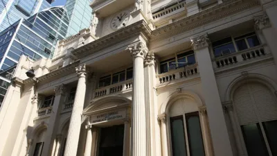 El BCRA implementó medidas de urgencia de control de cambio para instituciones y empresas y limita la compra de dólares a personas físicas.