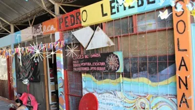 Biblioteca Pedro Lemebel