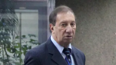 Carlos Bilardo dio positivo de coronavirus