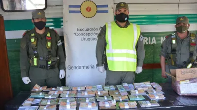 Gendarmería decomisó un total de 1.882.418 pesos por presunto tráfico de divisas.