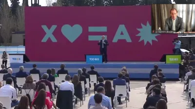 Bordet en acto con Fernández