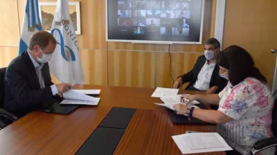 Provincia y el Conicet formarán recursos humanos en especialidades estratégicas