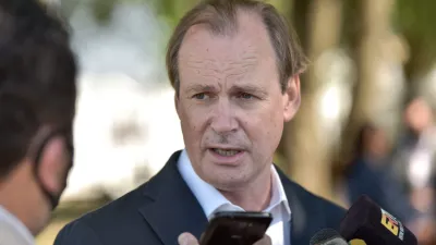 Bordet lamentó el descontrol en las playas de Villa Urquiza