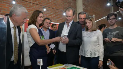 Bordet instó a “llegar con las herramientas necesarias para asegurar el desarrollo”
