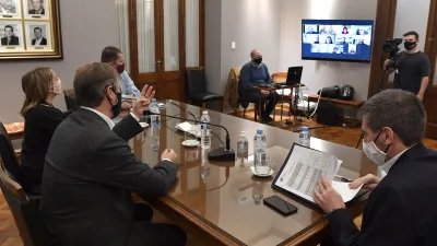 Bordet analizó con senadores oficialistas el proyecto de Emergencia Solidaria