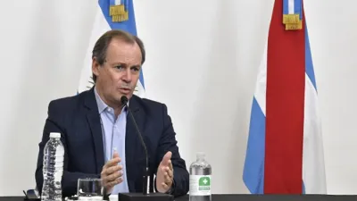 Imagen de archivo del gobernador Gustavo Bordet, quien puso de relieve la necesidad de ser responsables desde lo individual y lo colectivo en el marco de la nueva normalidad que impone la pandemia.
