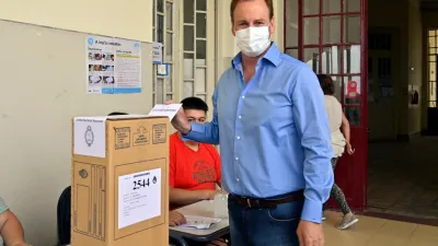 Bordet votando generales 