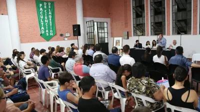 El ex gobernador Jorge Busti destacó que “uno de los objetivos primordiales que nos propusimos desde un primer momento al conformar este grupo de trabajo, es lograr acercar la historia de ´Pancho´ Ramírez a los más jóvenes”.